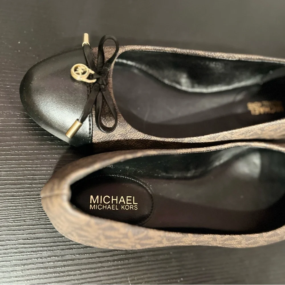 𐙚⋆˚✿˖° Michael Kors Flat Shoes 𐙚⋆˚✿˖° - Picture 8 of 10